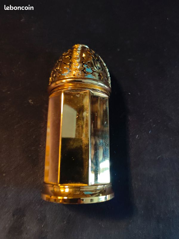 Bel ensemble flacons et étuis dorés luxe VIDES (image 9)