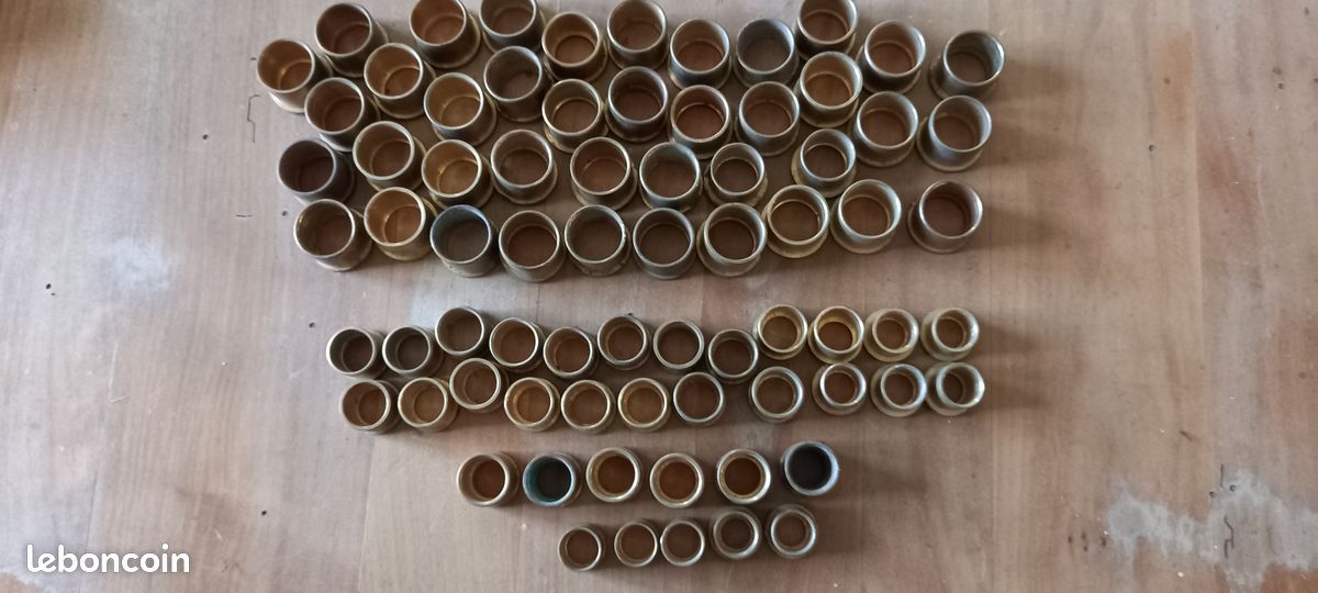 Lot de douilles de renforcement en laiton avec collerette (image 1)