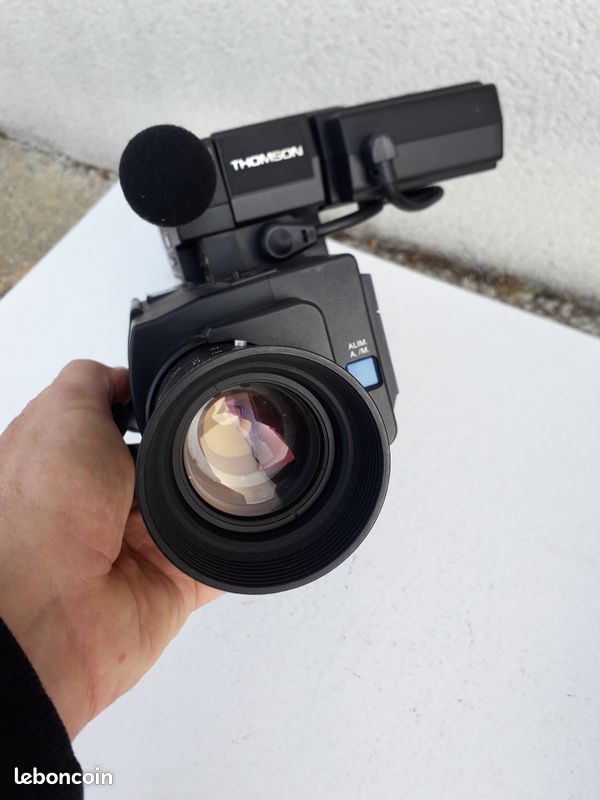 Camescope Thomson VM-45 - Photo, audio & vidéo Camescope Thomson VM-45 - Photo, audio & vidéo