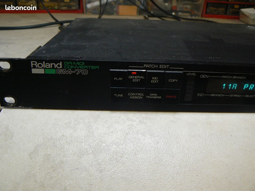 Roland GM-70 (image 1)