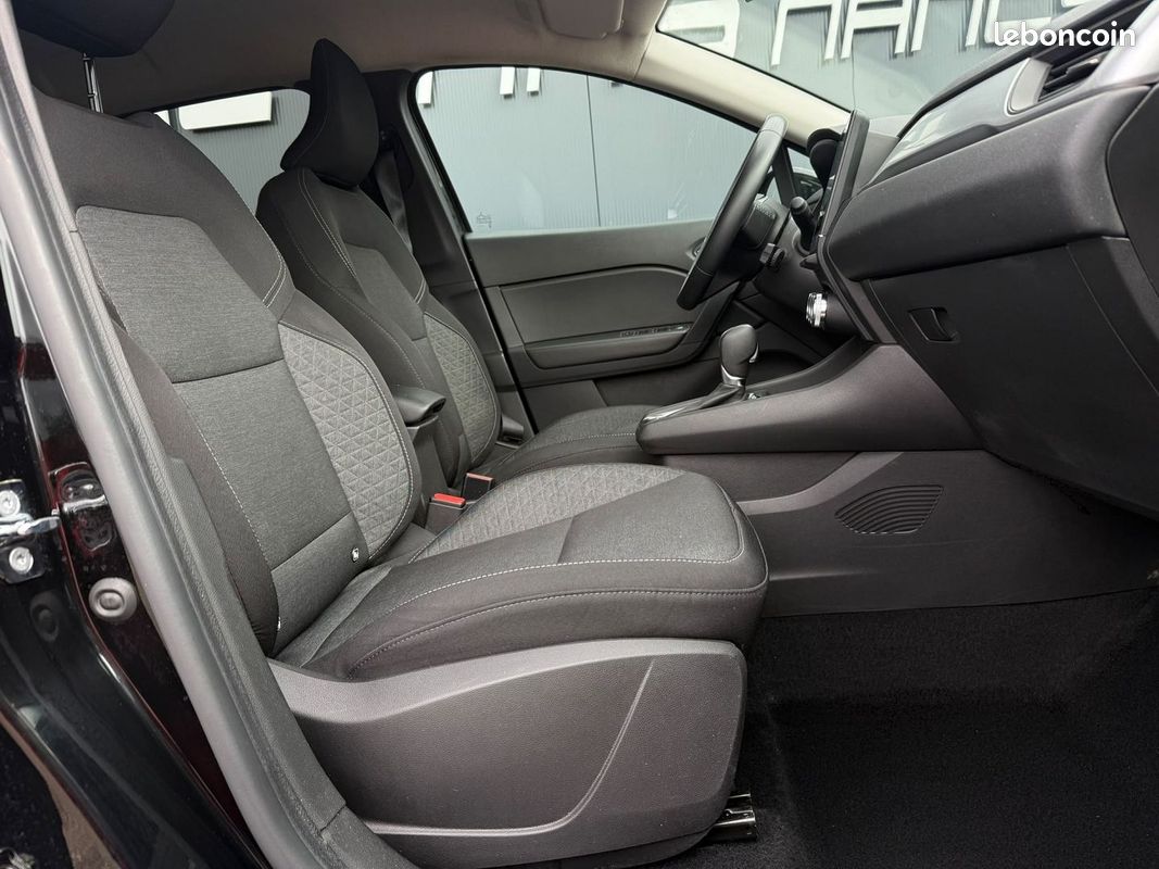 Renault CAPTUR II 1.6 E-TECH HYBRIDE 145CH EVOLUTION (image 5)