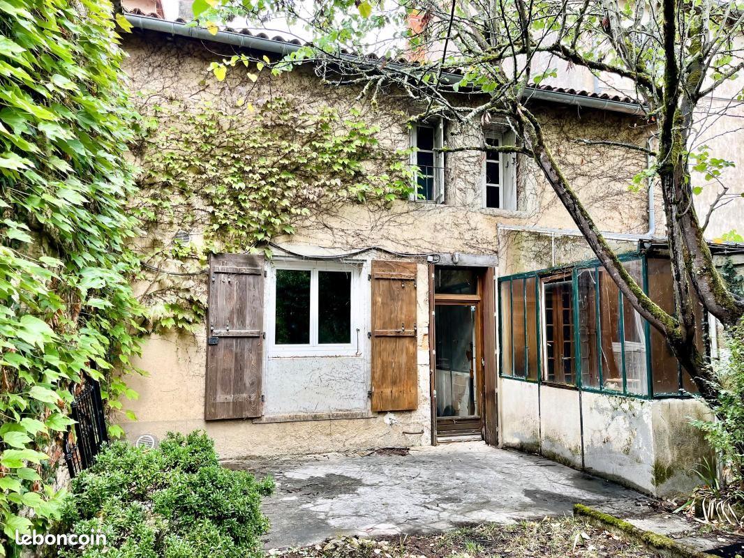 Maison 4 pièces 106 m² · à La Rochefoucauld-en-Angoumois · 106 m² · 149 500 €