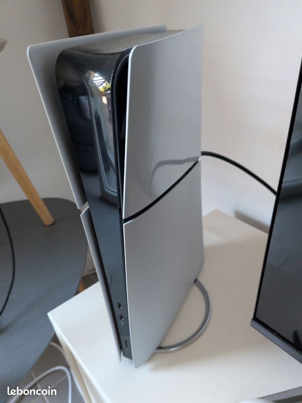 PlayStation 5 (image 2)