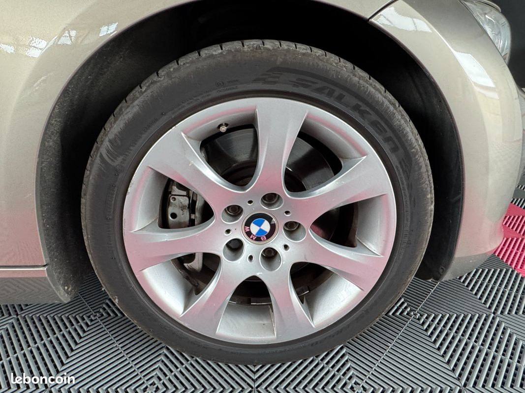 BMW SERIE 3 CAB E93 330i Luxe A (image 9)