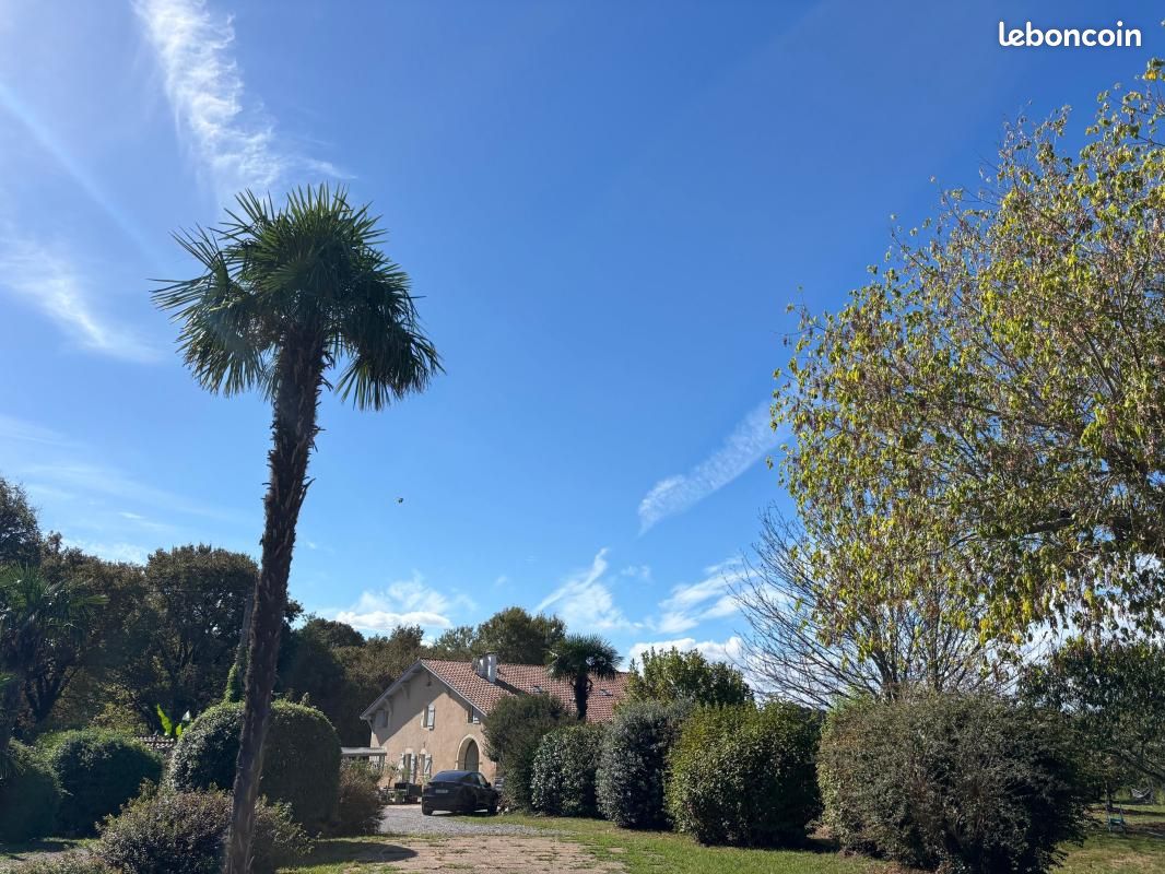 Maison 7 pièces 380 m² · à Biarrotte · 380 m² · 745 000 €