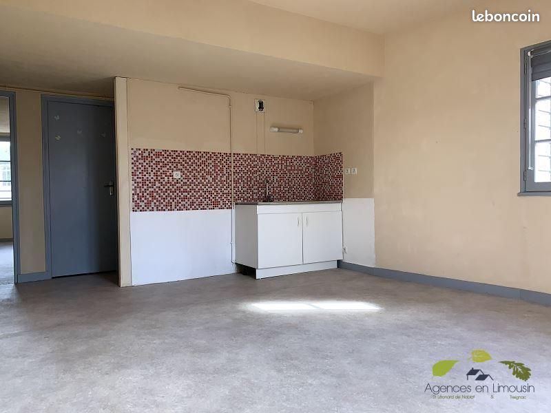 Appartement 3 pièces 60 m² · à Saint-Léonard-de-Noblat · 60 m² · 350 €