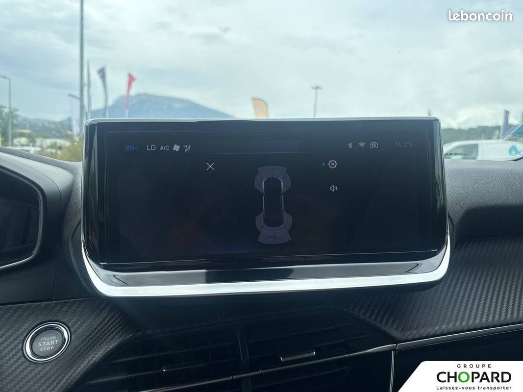 PEUGEOT 2008 Hybrid 145 e-DCS6 Allure (image 6)