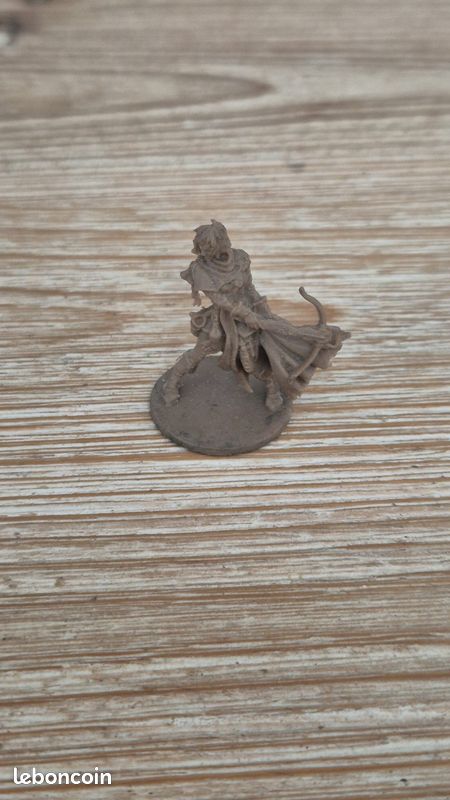 Figurine Zombicide Ariane (image 1)