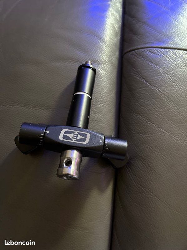 V -bar easton (image 1)