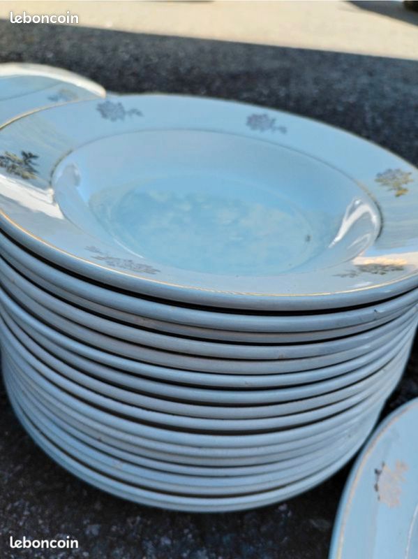 Vieux service de table vintage + de 65 pièces (image 12)