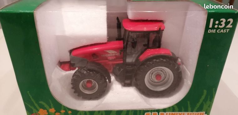 Tracteur John Deere avec Remorque - SIKU - Echelle 1/50ème - En métal Tracteur John Deere avec Remorque - SIKU - Echelle 1/50ème - En métal