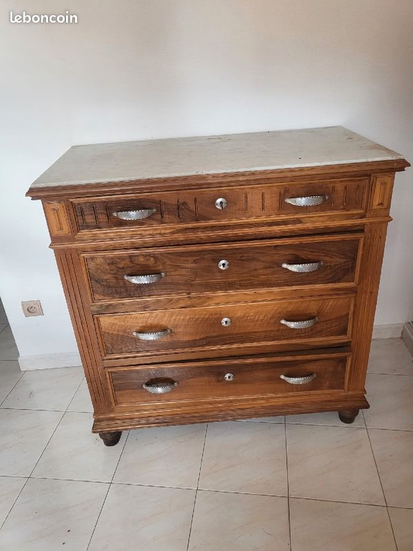 Commode ancienne (image 1)