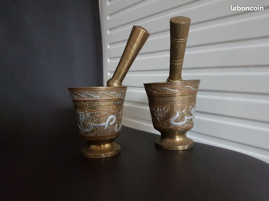 Mortier d'apothicaire en bronze antique avec pilon en - Catawiki