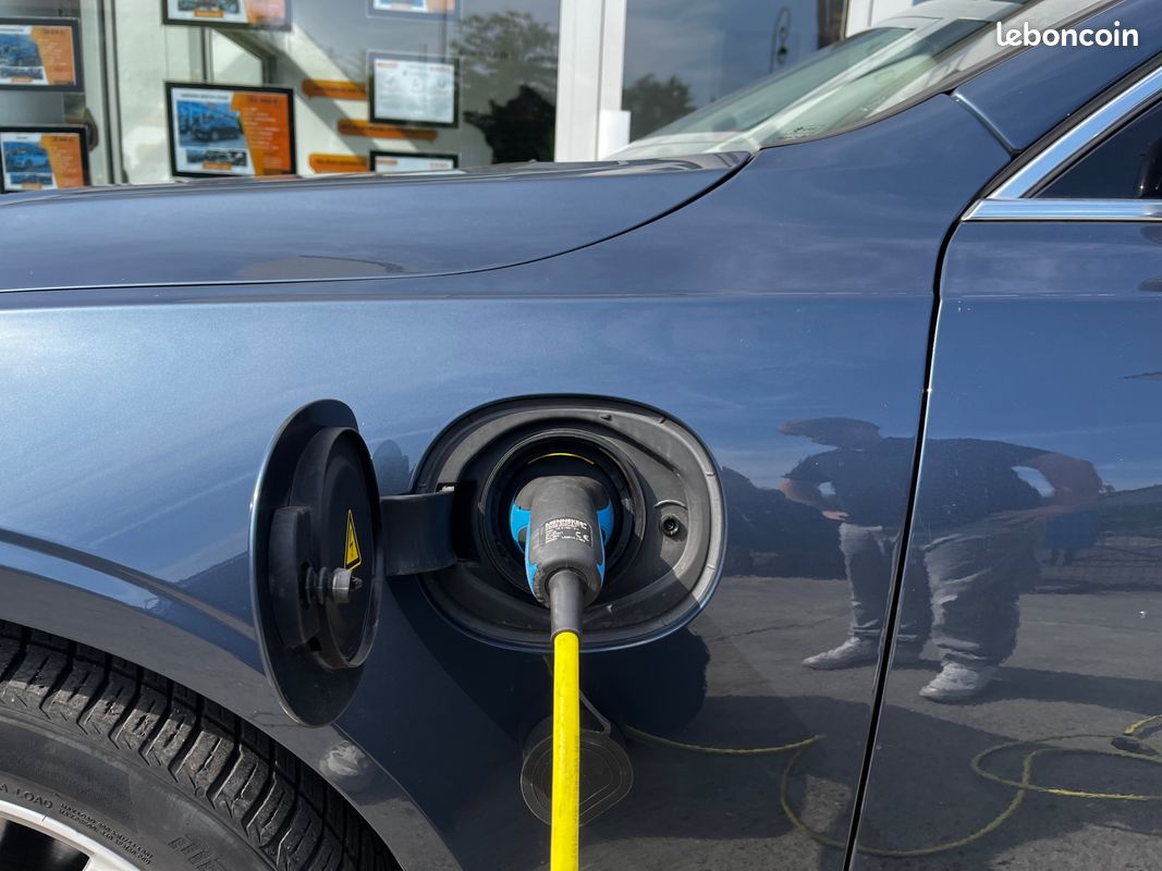 Volvo s90 s90 2.0 t8 407h 320 twin-engine phev hybrid momentum (image 7)