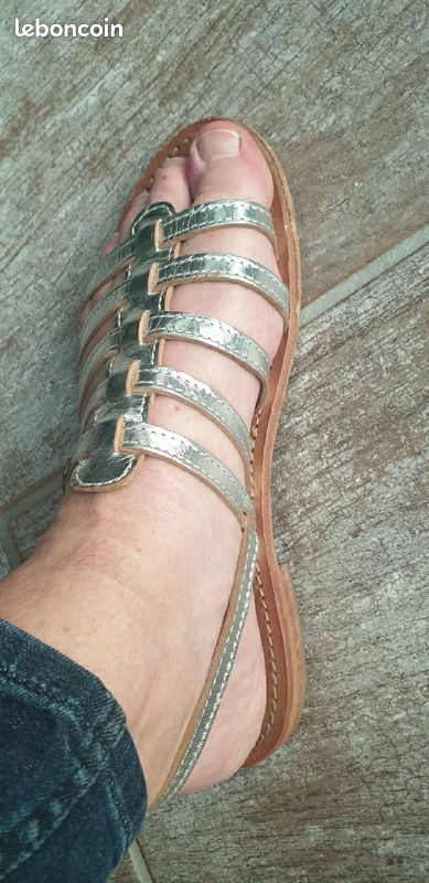 Sandales tout cuir marque La Tropézienne à brides argent p39 (image 2)