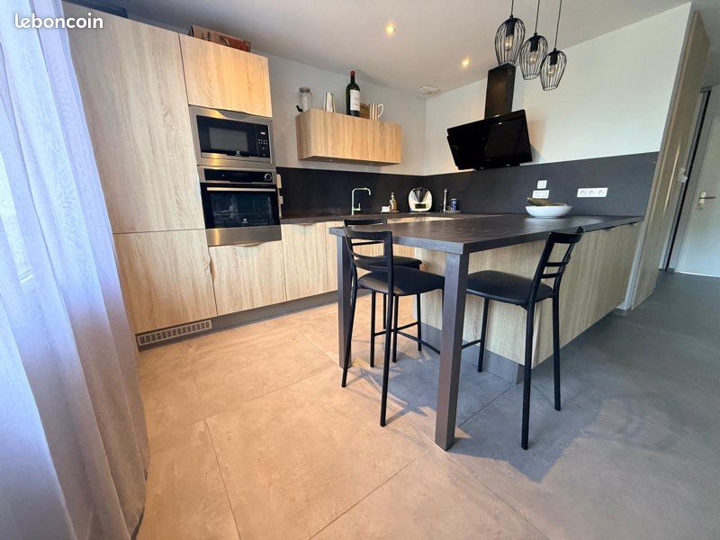 Appartement 4 pièces 95 m² · à Jassans-Riottier · 95 m² · 299 000 €