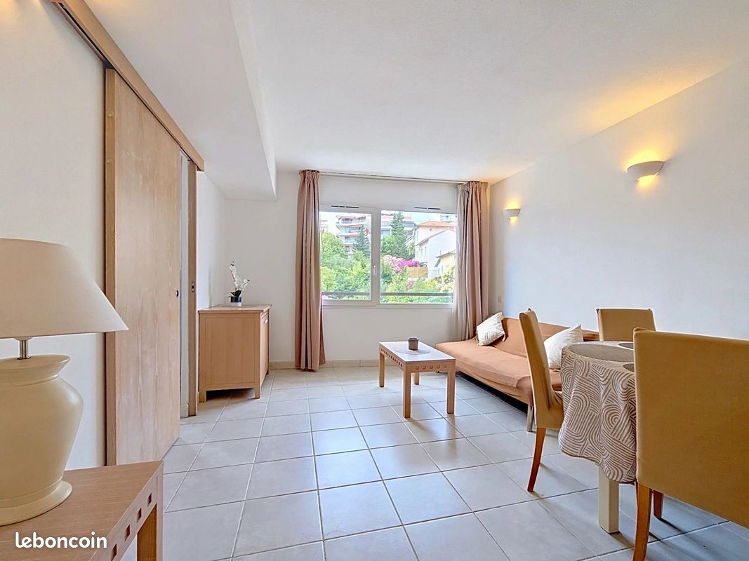 Appartement 3 pièces 45 m² · à Cannes · 45 m² · 243 800 €