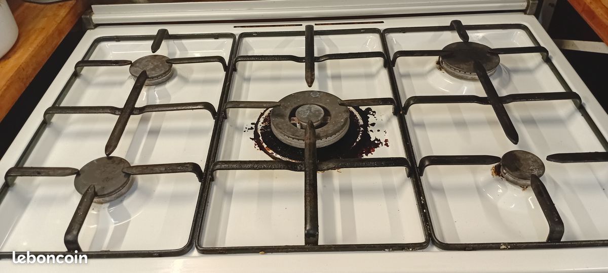 Cuisinière au gaz 5 becs et grand four de 90cm (aucune livraison possible) (image 2)