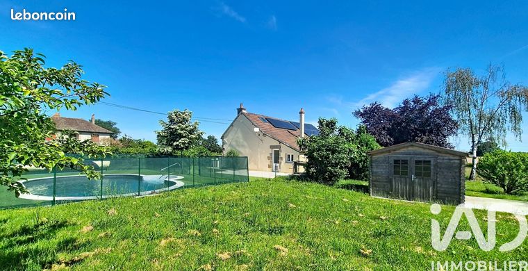Longère 6 pièces 138 m²