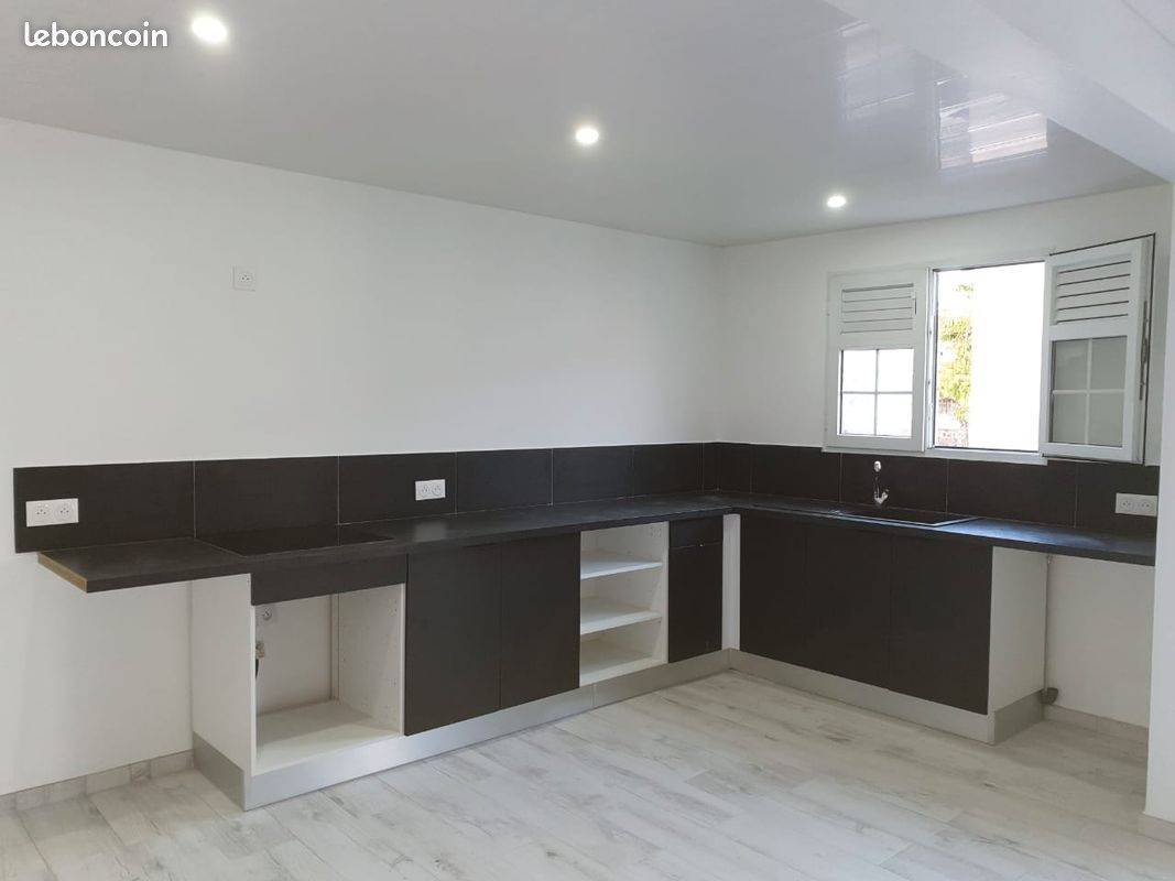 Appartement 3 pièces 60 m² · à La Trinité · 60 m² · 880 €/mois