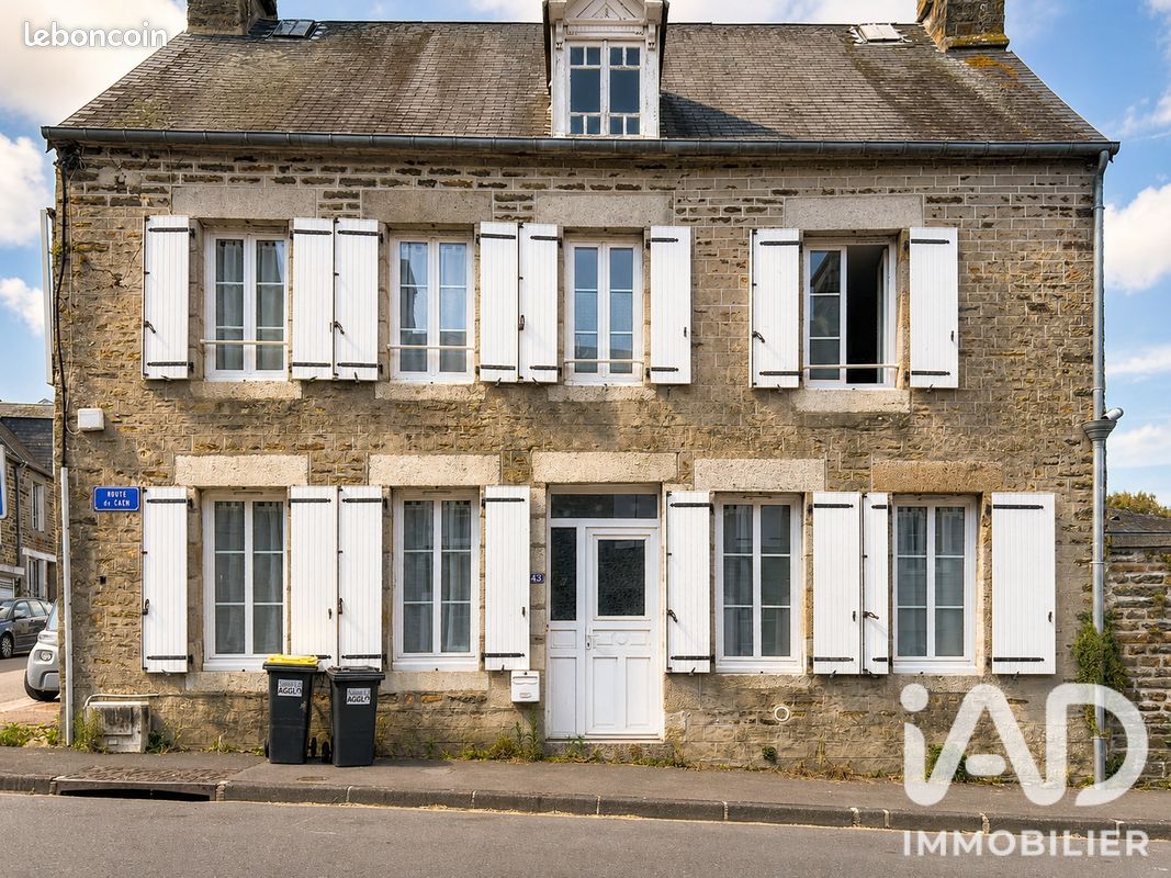 Maison 7 pièces 131 m² · à Tessy-Bocage · 131 m² · 96 000 €