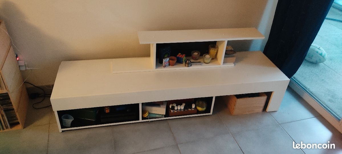 Meuble TV blanc + étagère murale (image 1)