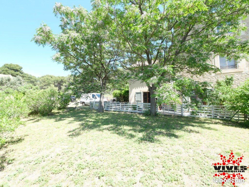 Maison 11 pièces 258 m² · à Cruzy · 258 m² · 332 000 €