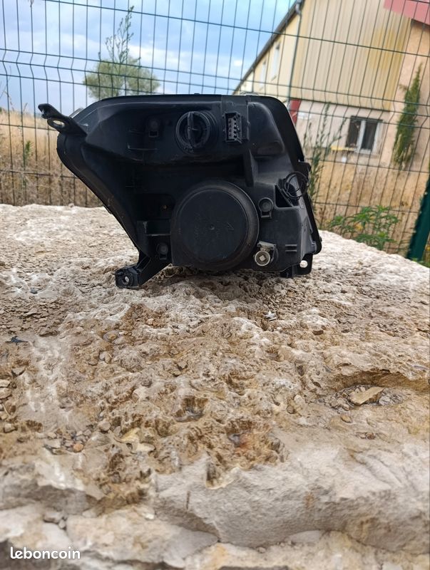 Optiques / Feux / Phares Avant Citroën C2 (Paire) – Bon état (image 3)
