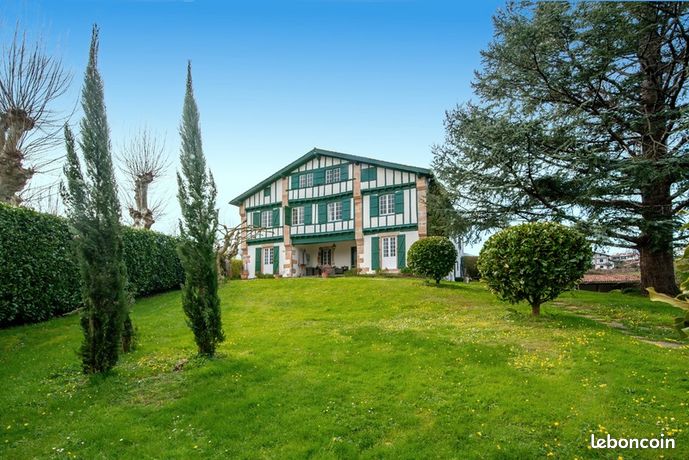 Maison 14 pièces 650 m²