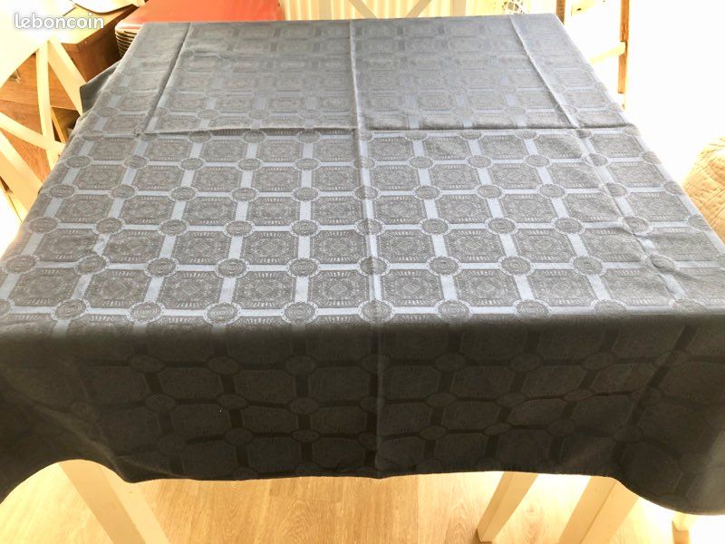 Nappe carrée damassée bleue (image 2)