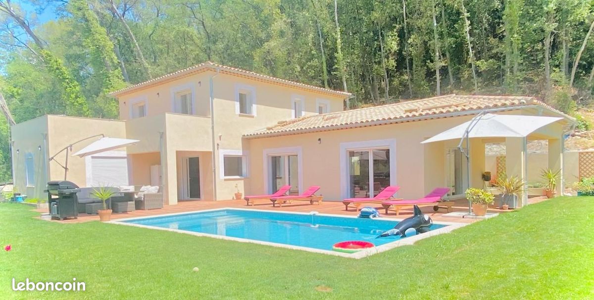 Maison 6 pièces 227 m² · à Roquefort-les-Pins · 227 m² · 1 685 000 €