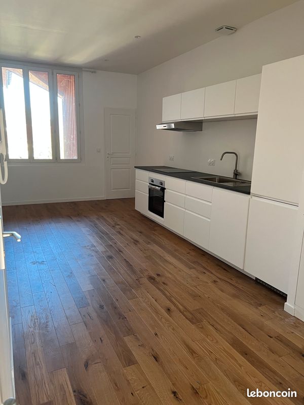 Maison 3 pièces 60 m² · à Bordeaux · 60 m² · 930 €/mois
