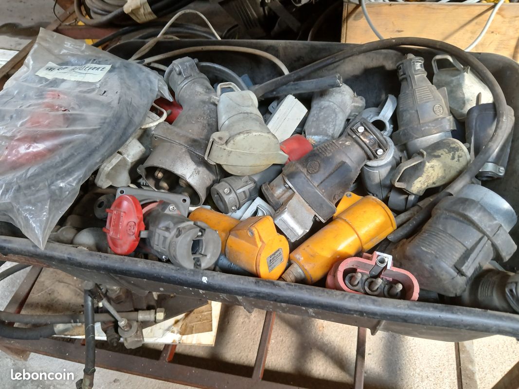 Prise électrique différent modèle (image 1)