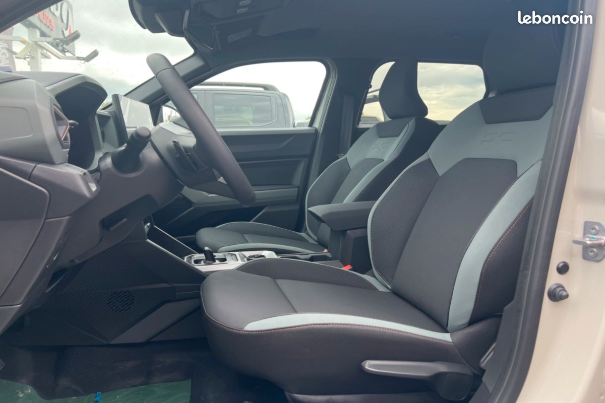 Dacia Duster HYBRID-G 150 4X4 SPIRIT OF SAND (image 6)
