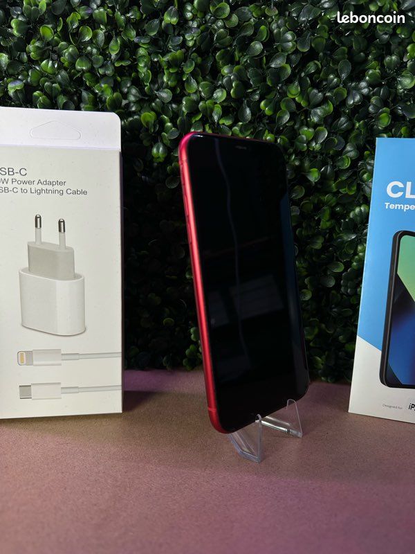 IPhone 11 RED (image 3)