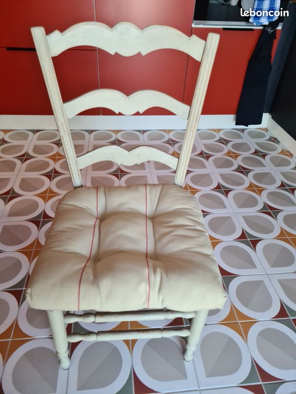Chaises anciennes lot de 2 (image 2)