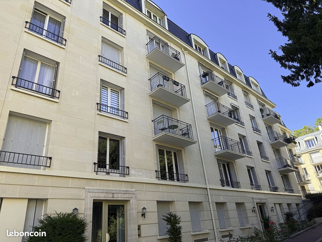 Appartement 2 pièces 54 m² · à Versailles · 54 m² · 1 350 €/mois