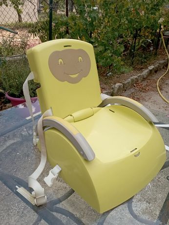 Matériels Puéricultures : Rehausseur chaise bébé livré à ST-Barth - Saint  Barth