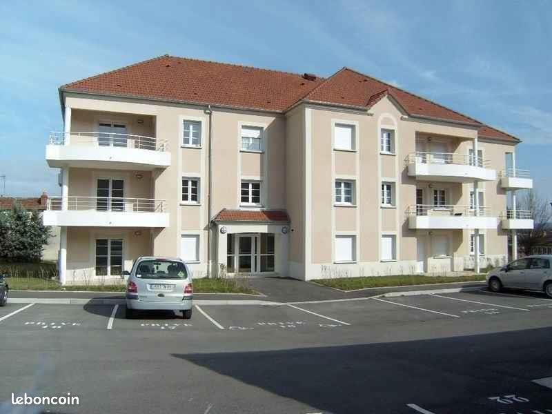 Appartement 3 pièces 70 m² · à Paron · 70 m² · 786 €/mois