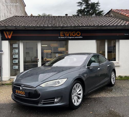 Tesla Model S 2014