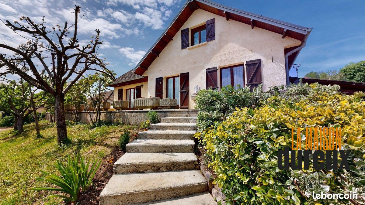 Maison 6 pièces 133 m² · à Fontain · 133 m² · 235 000 €