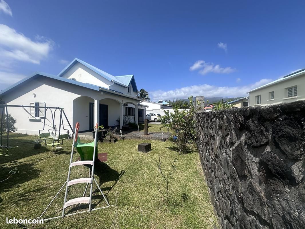 Maison 4 pièces 117 m² · à Sainte-Suzanne · 117 m² · 339 000 €