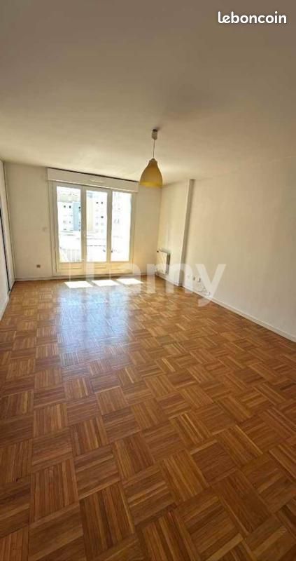 Appartement 2 pièces 52 m² · à Lyon · 52 m² · 742 €/mois
