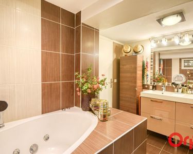 Appartement 335 000 € - 131 m²