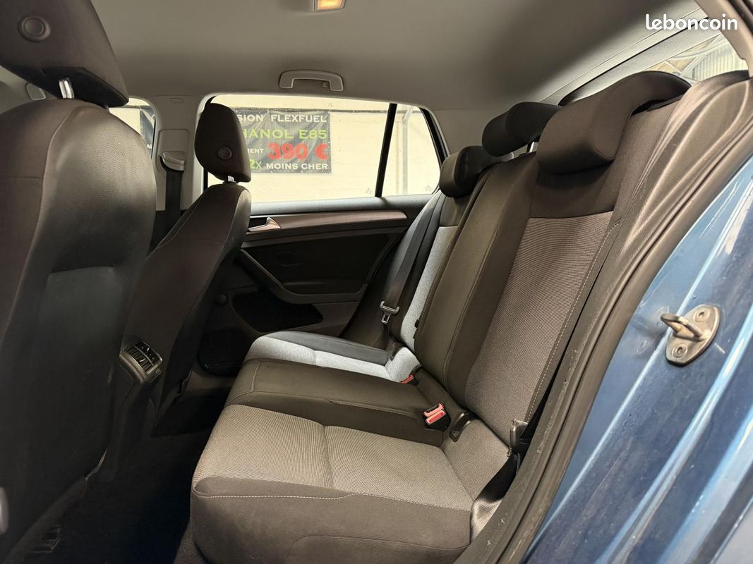 VOLKSWAGEN GOLF 1.6 TDI 105CH DSG 7 / Caméra de recul / Régulateur adaptatif / Park assit / (image 12)