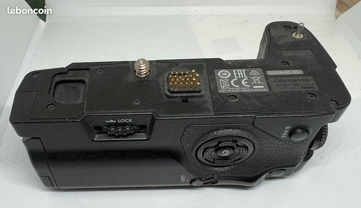 GRIP BATTERIE HLD-9 Olympus OMD-M1 / MK1 / MK2 / MK3 (image 2)