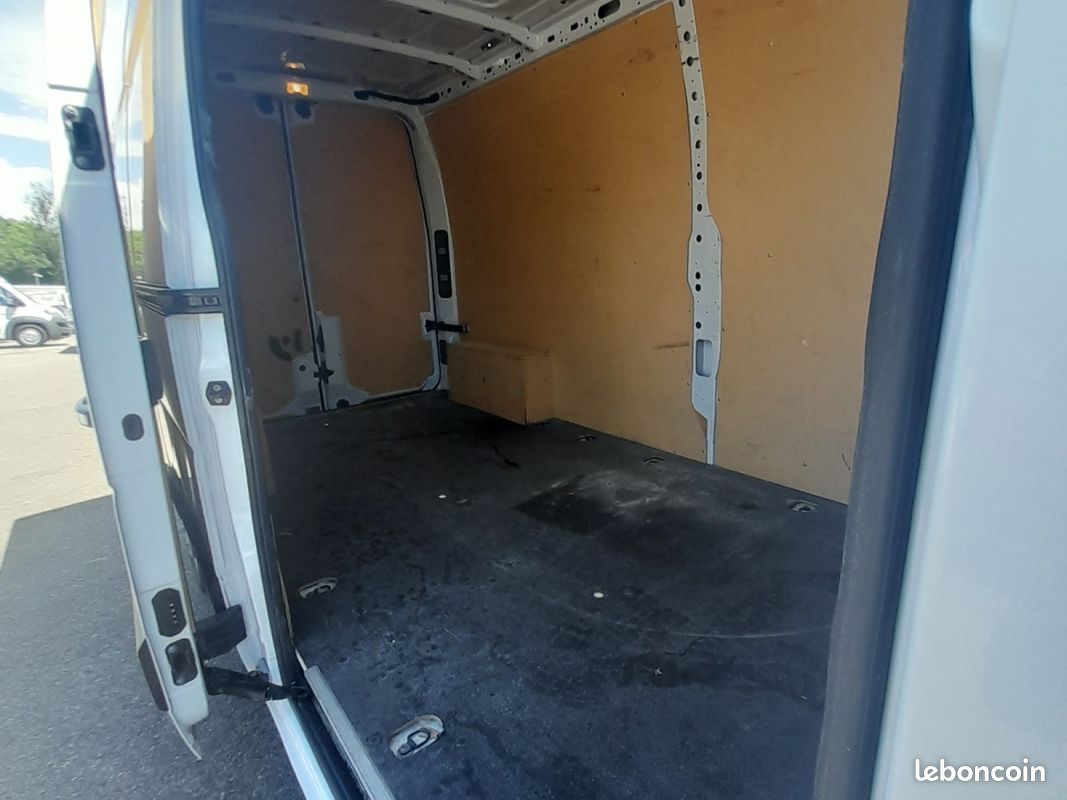 Renault master fourgon l3h2 blue dci 135 grand confort prix 15000 euros ht (image 7)