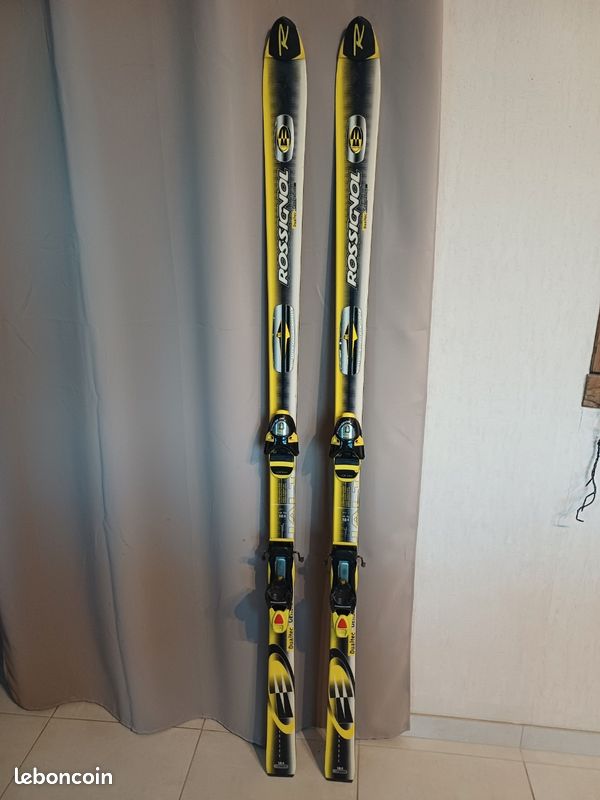 Paire de ski 1,84m + batons (image 1)