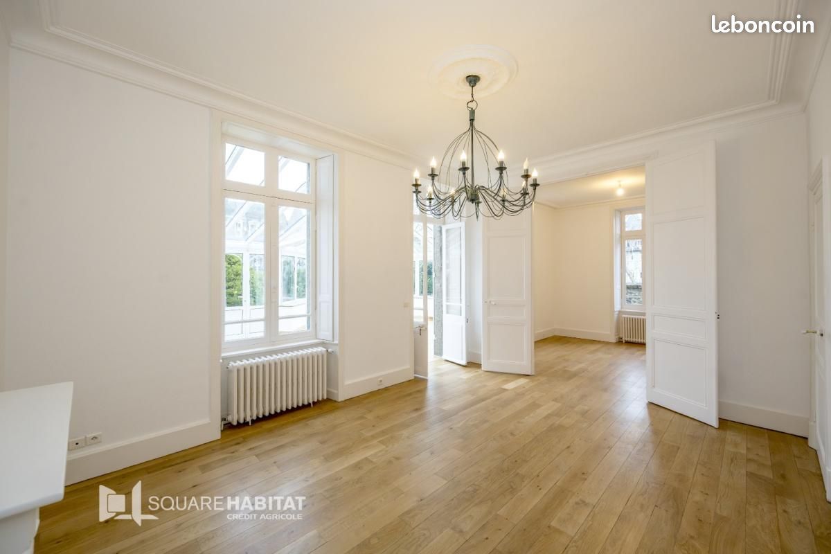 Maison 11 pièces 228 m² · à Saint-Brieuc · 228 m² · 1 600 €/mois