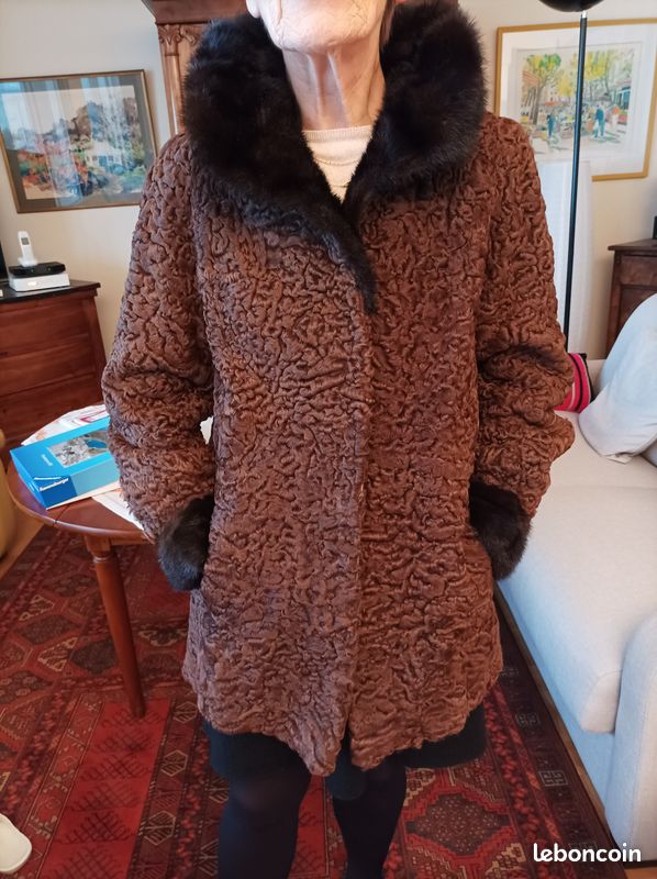 Veste Astrakan (image 1)